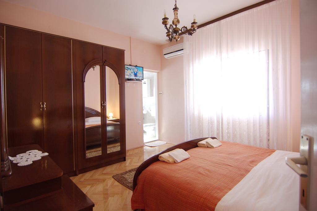 Apartment And Rooms Toka Zadar Exterior photo
