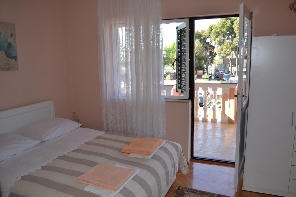 Apartment And Rooms Toka Zadar Room photo